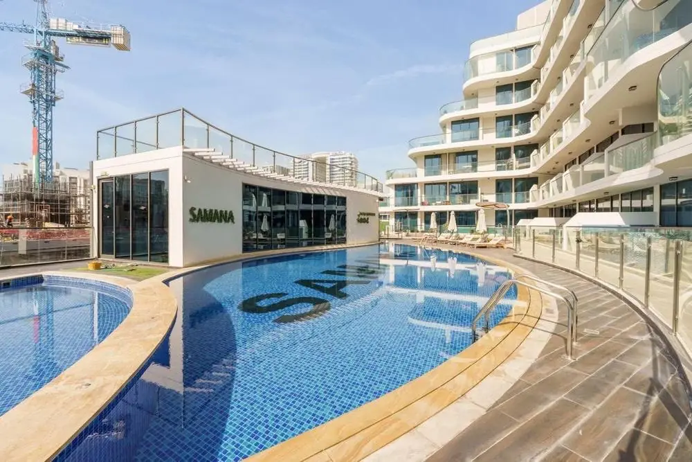 Piscines de la résidence Park Views by Samana